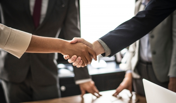 Trattative faccia a faccia la possibilita di concludere rapporti commerciali proficui per un produttore e molto piu alta se si intrattengono rapporti diretti con gli interessati